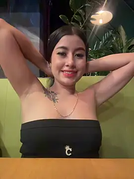 Snapshot of Luisa_Madrid chatting on 31, 5, 2026 Luisa Madrid online show from 31, 5, 2026