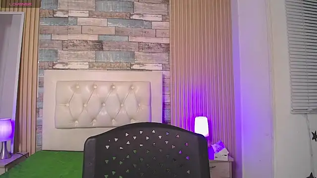 Snapshot of sharlot_hs chatting on 5, 6, 2026 sharlot hs online show from 5, 6, 2026