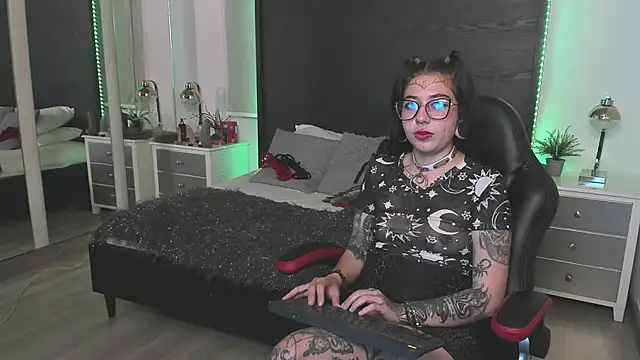 inkedsinners  online show from 20, 5, 2026