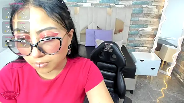 Snapshot of Amhira_Tay chatting on 4, 7, 2026 Amhira Tay online show from 4, 7, 2026
