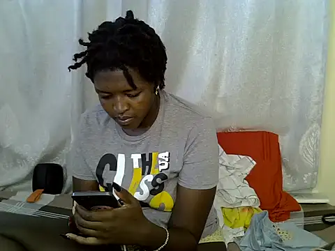 Lorainebabes online show from 19, 6, 2026