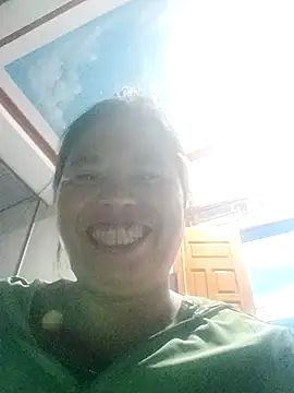Snapshot of -Yeyi- chatting on 16, 5, 2026 -Yeyi- online show from 16, 5, 2026