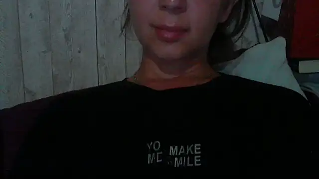 Snapshot of Bella--White chatting on 14, 6, 2026 Bella--White online show from 14, 6, 2026