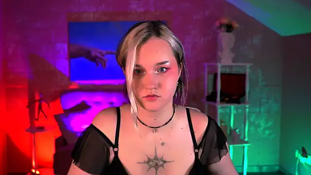 Snapshot of ViolettWoods chatting on 22, 5, 2026 ViolettWoods online show from 22, 5, 2026
