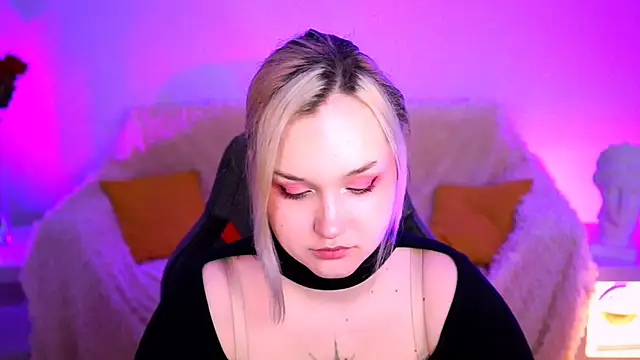 Snapshot of ViolettWoods chatting on 26, 5, 2026 ViolettWoods online show from 26, 5, 2026