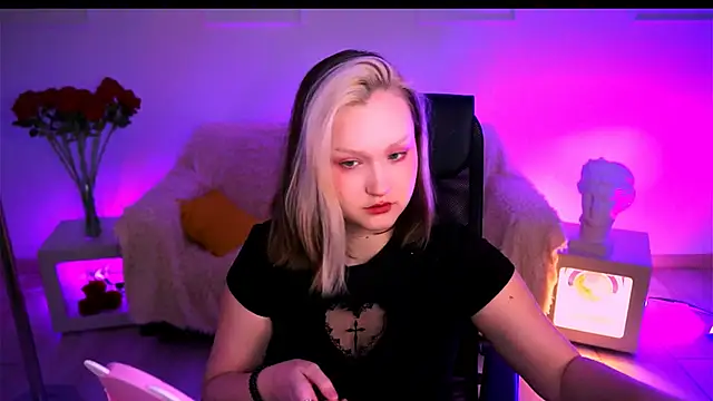 Snapshot of ViolettWoods chatting on 30, 6, 2026 ViolettWoods online show from 30, 6, 2026