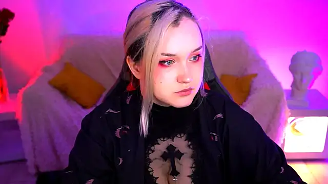 Snapshot of ViolettWoods chatting on 31, 5, 2026 ViolettWoods online show from 31, 5, 2026