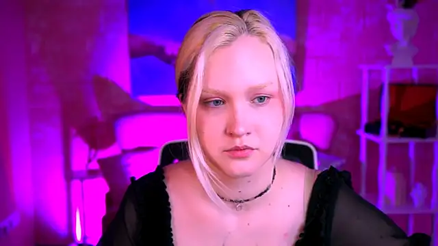 Snapshot of ViolettWoods chatting on 15, 6, 2026 ViolettWoods online show from 15, 6, 2026