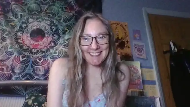 Snapshot of Izzylove47 chatting on 19, 5, 2026 Izzylove47 online show from 19, 5, 2026