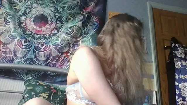Snapshot of Izzylove47 chatting on 5, 6, 2026 Izzylove47 online show from 5, 6, 2026