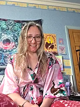 Snapshot of Izzylove47 chatting on 16, 5, 2026 Izzylove47 online show from 16, 5, 2026