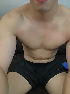 Snapshot of HungasiancockTW chatting on 17, 5, 2026 HungasiancockTW online show from 17, 5, 2026