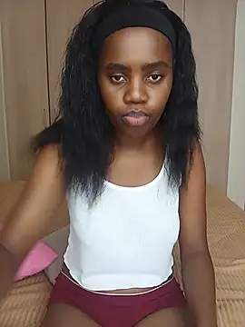 Snapshot of softglamqueen chatting on 19, 6, 2026 softglamqueen online show from 19, 6, 2026