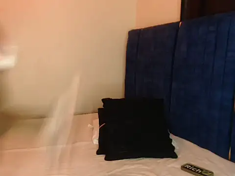 Snapshot of Luxe_glow chatting on 21, 5, 2026 Luxe glow online show from 21, 5, 2026