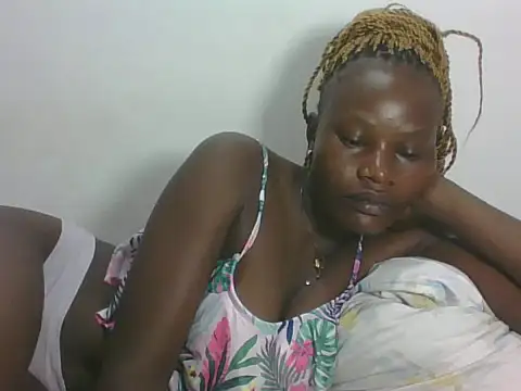 Petitepretty23 online show from 21, 5, 2026