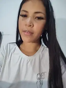 Snapshot of lusinee_ chatting on 18, 6, 2026 lusinee online show from 18, 6, 2026