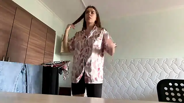 Snapshot of LaurindaStalford chatting on 4, 6, 2026 LaurindaStalford online show from 4, 6, 2026
