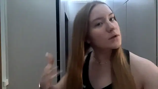 Snapshot of Lisi_Kiss_ chatting on 26, 5, 2026 Lisi Kiss online show from 26, 5, 2026