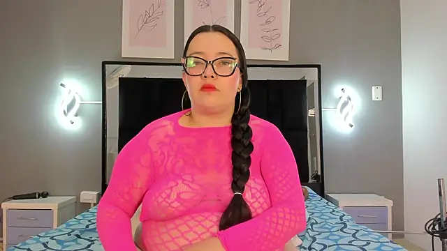 Snapshot of zoe_curvyy chatting on 30, 6, 2026 zoe curvyy online show from 30, 6, 2026