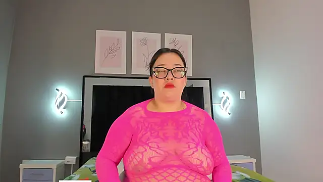 Snapshot of zoe_curvyy chatting on 1, 6, 2026 zoe curvyy online show from 1, 6, 2026