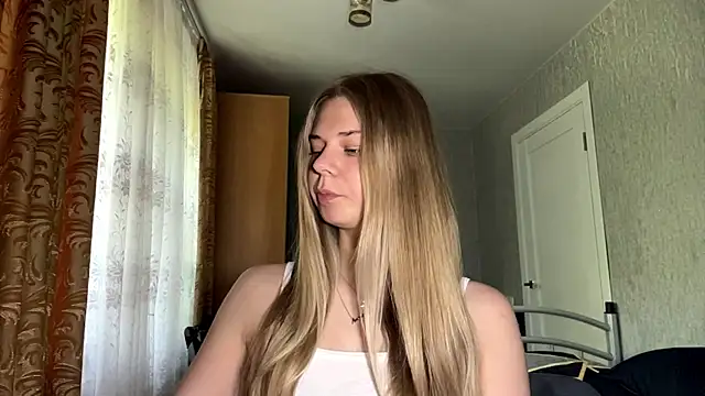 HoneysPiee online show from 3, 6, 2026