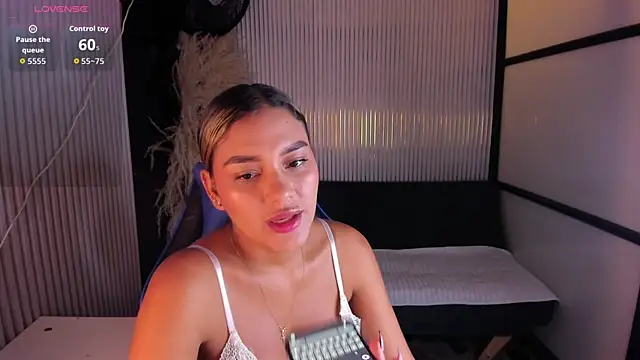 SophieWatson  online show from 16, 6, 2026