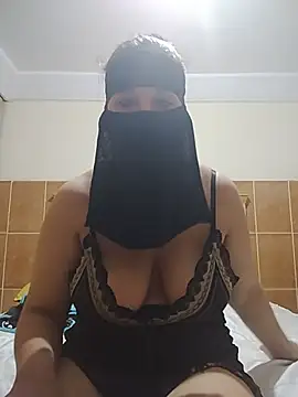 Snapshot of Laty_123 chatting on 17, 6, 2026 Laty 123 online show from 17, 6, 2026
