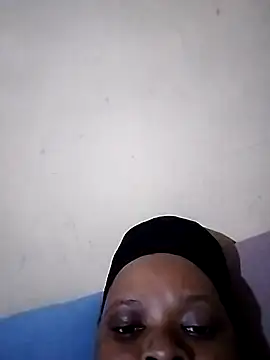 Snapshot of Azizzah chatting on 16, 5, 2026 Azizzah online show from 16, 5, 2026