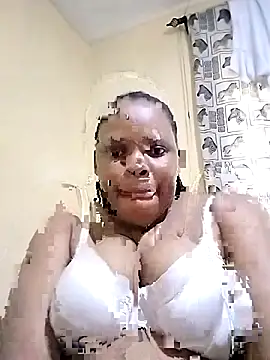 Snapshot of Azizzah chatting on 17, 5, 2026 Azizzah online show from 17, 5, 2026