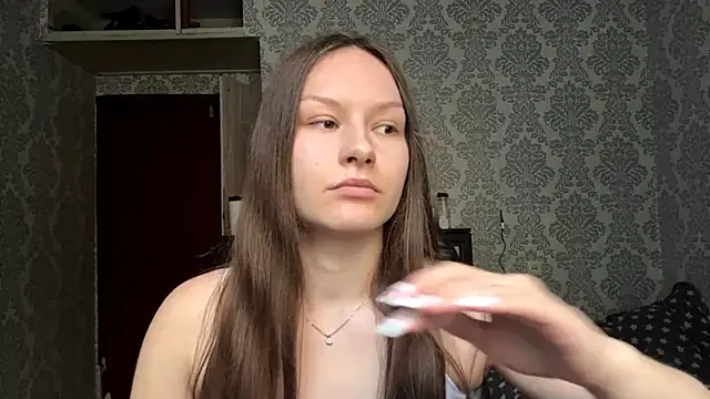 ShaylaChong online show from 16, 5, 2026