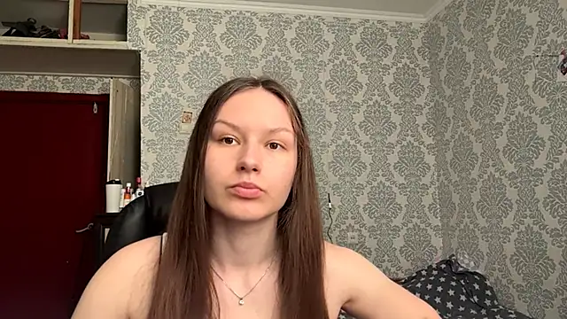 Snapshot of ShaylaChong chatting on 17, 5, 2026 ShaylaChong online show from 17, 5, 2026