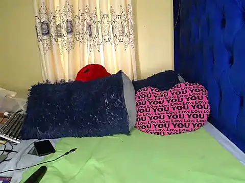 Petitebaibe23 online show from 21, 5, 2026