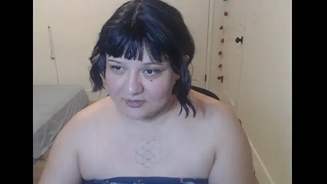 Snapshot of MaevenNectar chatting on 5, 7, 2026 MaevenNectar online show from 5, 7, 2026