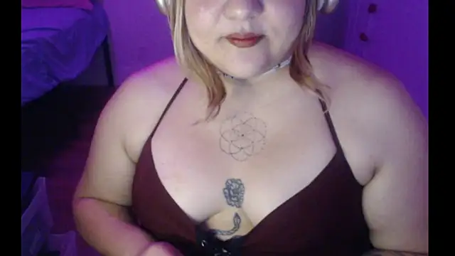 Snapshot of MaevenNectar chatting on 7, 6, 2026 MaevenNectar online show from 7, 6, 2026