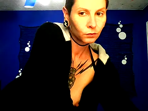 Snapshot of LaFemmeCyberObscura chatting on 16, 5, 2026 LaFemmeCyberObscura online show from 16, 5, 2026
