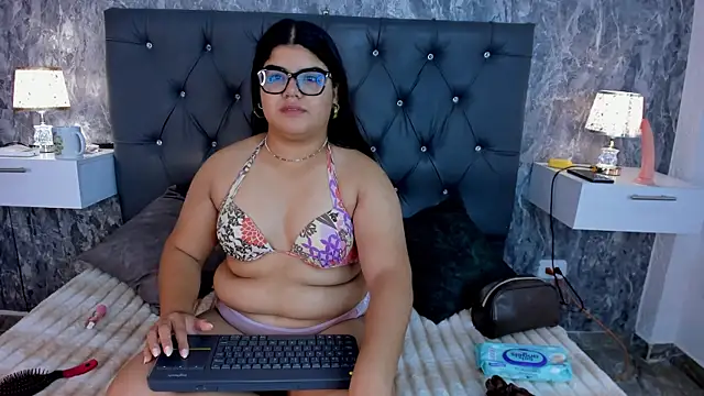 Snapshot of sky_white_ chatting on 22, 6, 2026 sky white online show from 22, 6, 2026