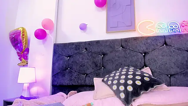 Snapshot of Meghan_candy chatting on 11, 6, 2026 Meghan candy online show from 11, 6, 2026
