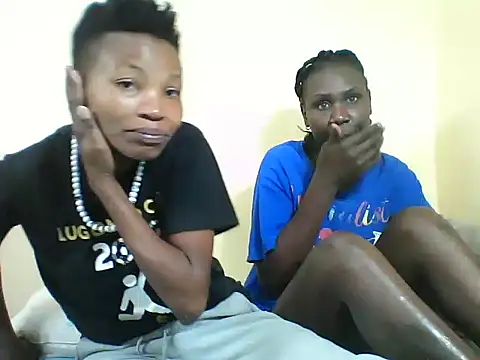 Snapshot of Bambybeauty2 chatting on 4, 6, 2026 Bambybeauty2 online show from 4, 6, 2026