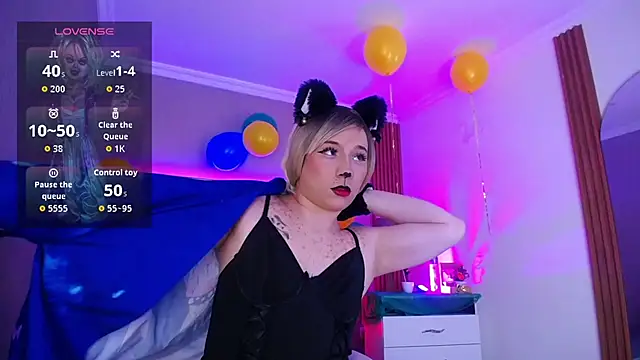 Snapshot of Tiffany_Valentiine chatting on 26, 6, 2026 Tiffany Valentiine online show from 26, 6, 2026