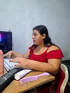 Snapshot of ParejaCurvy20 chatting on 28, 6, 2026 ParejaCurvy20 online show from 28, 6, 2026