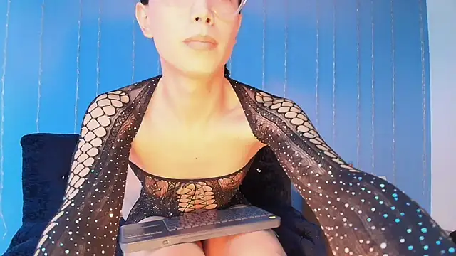 Snapshot of sally_hot18 chatting on 27, 5, 2026 sally hot18 online show from 27, 5, 2026