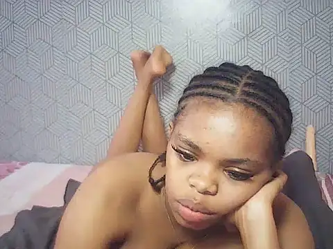 BustieLaura online show from 5, 7, 2026