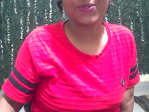 Snapshot of shallykaur chatting on 27, 6, 2026 shallykaur online show from 27, 6, 2026