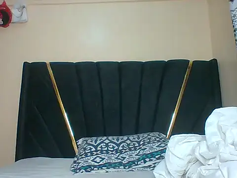 Snapshot of petite_cuteass chatting on 22, 5, 2026 petite cuteass online show from 22, 5, 2026