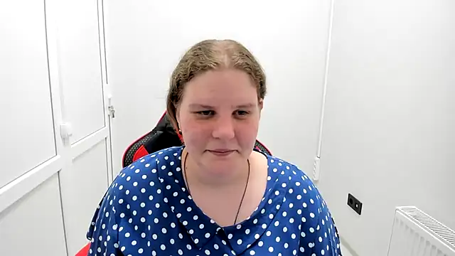Snapshot of Bella_shyy_ chatting on 23, 6, 2026 Bella shyy online show from 23, 6, 2026
