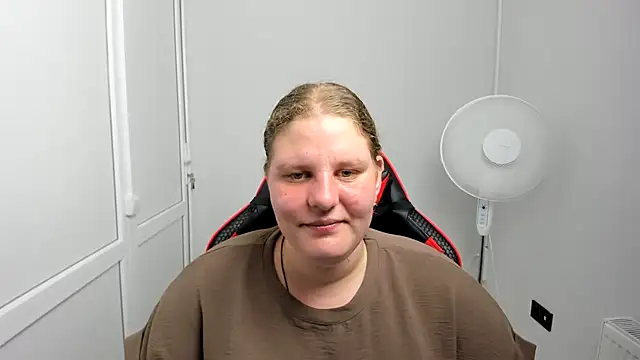 Snapshot of Bella_shyy_ chatting on 1, 7, 2026 Bella shyy online show from 1, 7, 2026