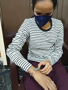 Snapshot of Shanaya_001 chatting on 19, 5, 2026 Shanaya 001 online show from 19, 5, 2026