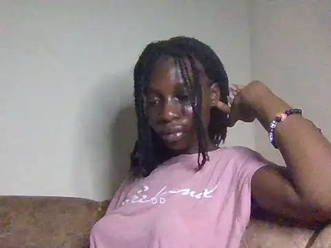 Snapshot of miss_petite0 chatting on 23, 5, 2026 miss petite0 online show from 23, 5, 2026