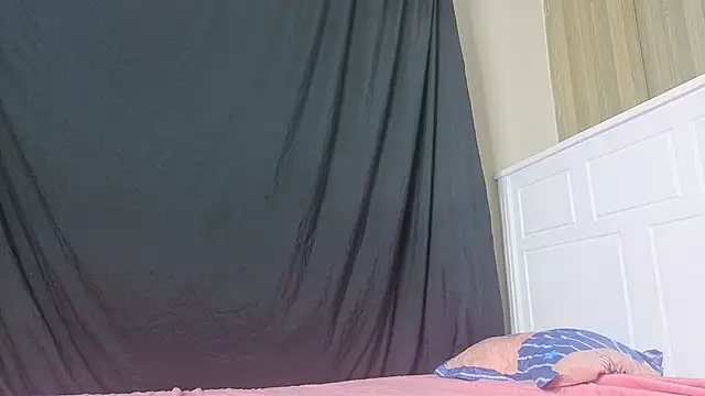 Caramel Milk Maid online show from 22, 5, 2026