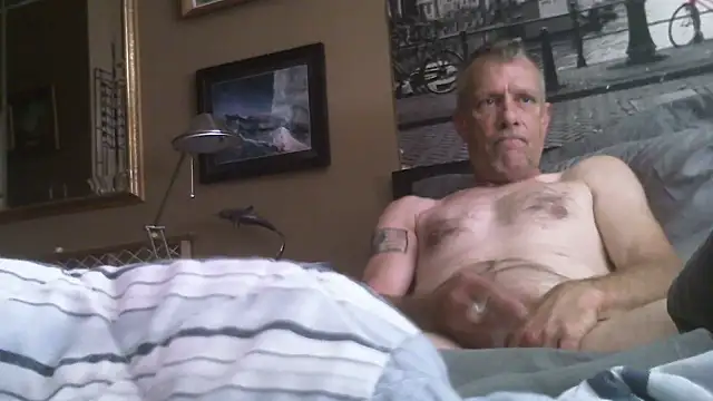 Snapshot of truckdawg2023 chatting on 2, 7, 2026 truckdawg2023 online show from 2, 7, 2026